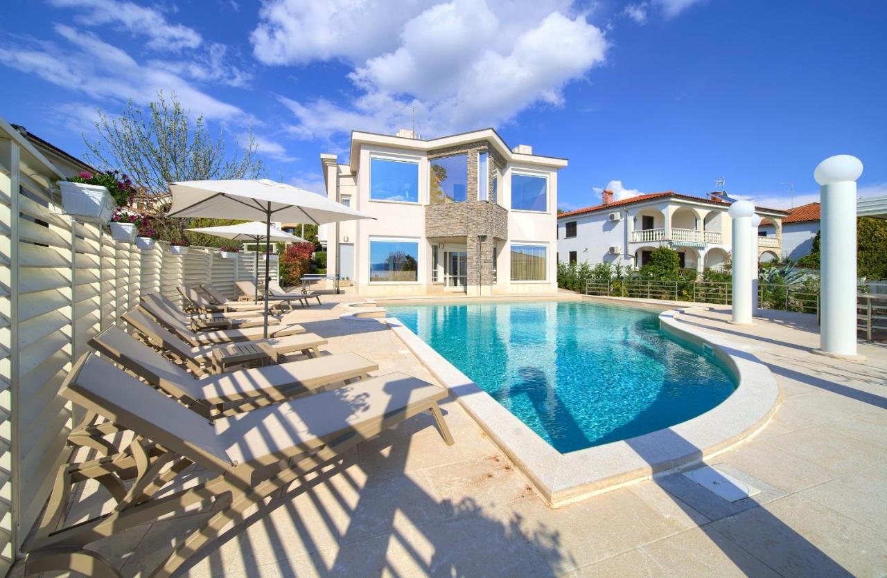 Villa Piano Pinezici  Exterior photo
